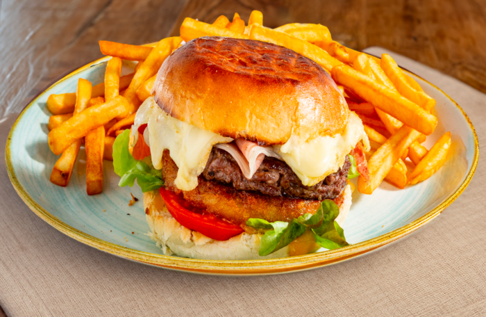 MONTAGNARD<br>
21.40€ double steak