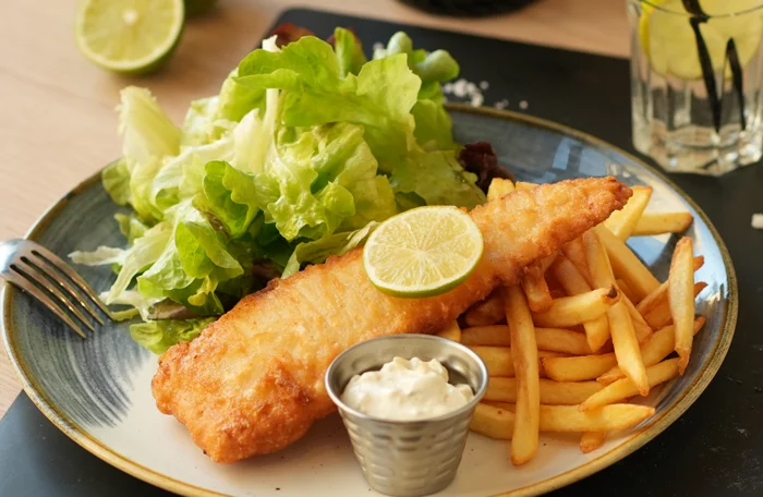 FISH & CHIPS
