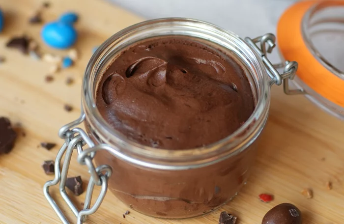 MOUSSE AU CHOCOLAT
