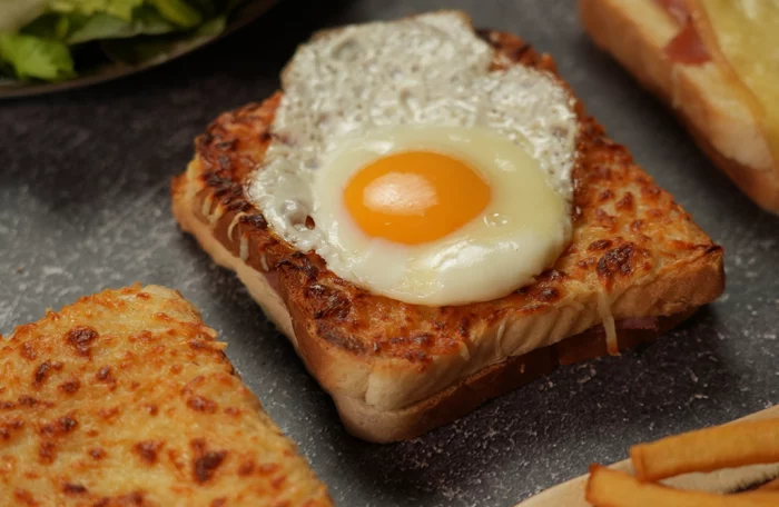 CROQUE-MONSIEUR
