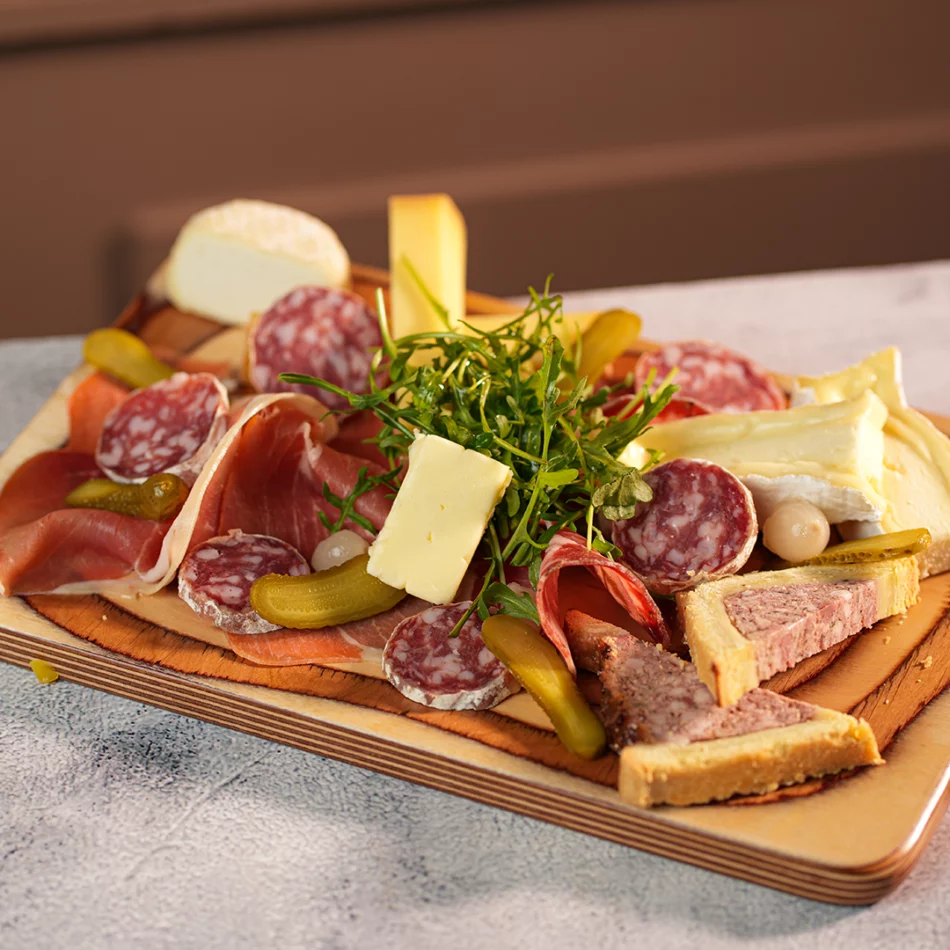 Planche charcuterie et fromages