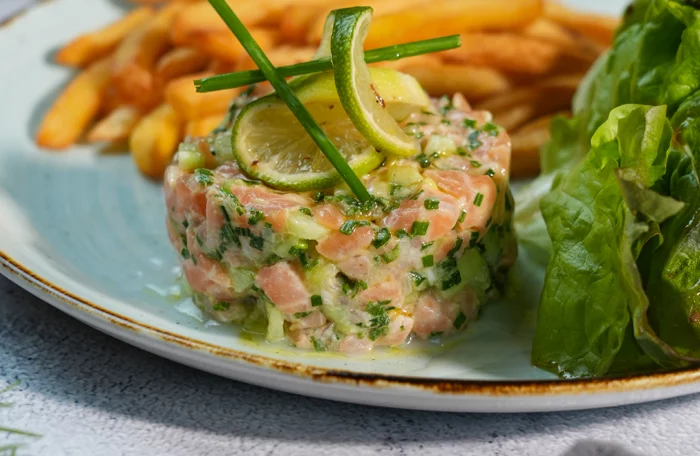 TARTARE DE SAUMON
